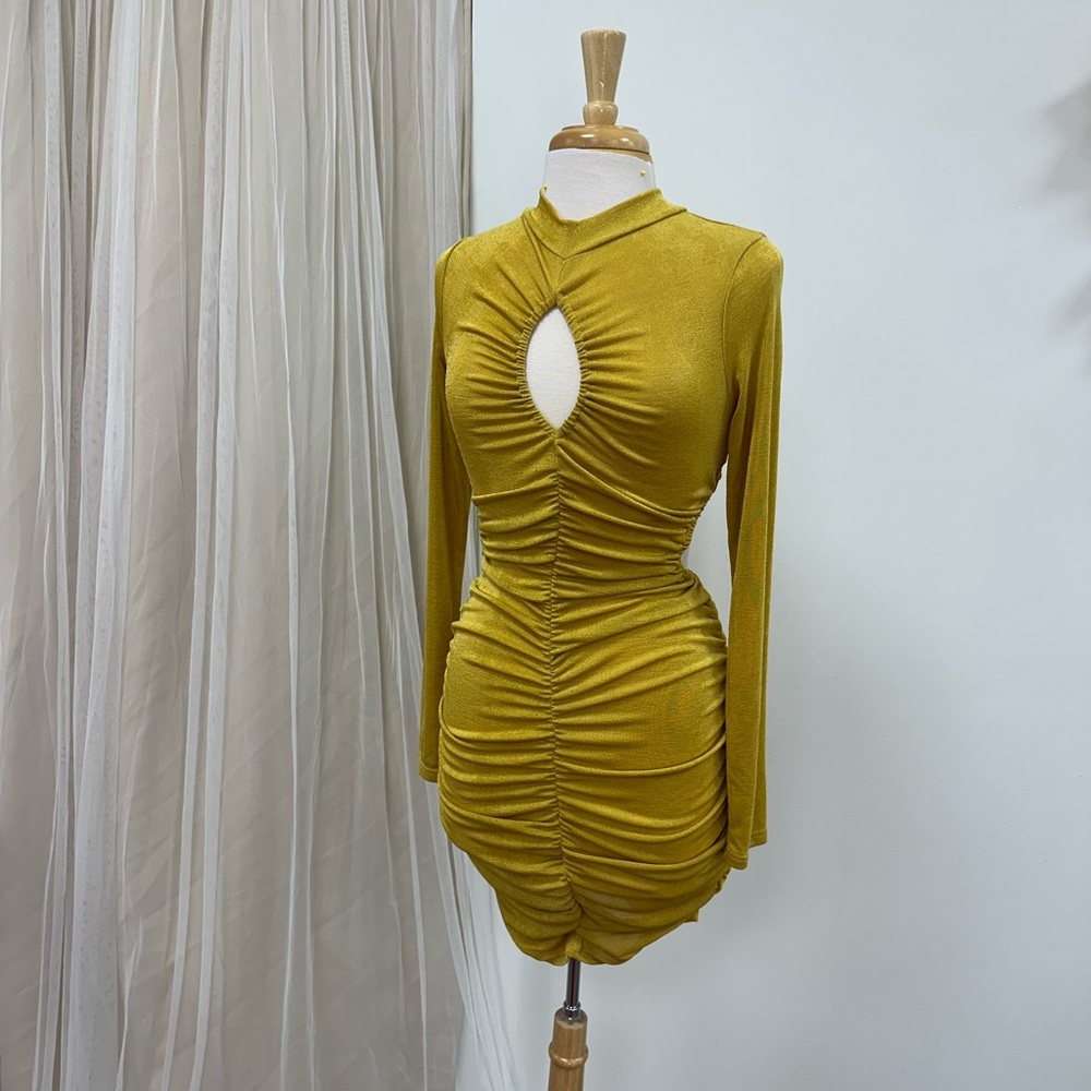 Mustard Color Long Sleeve Open Back Mini Dress Stretchy Sz medium